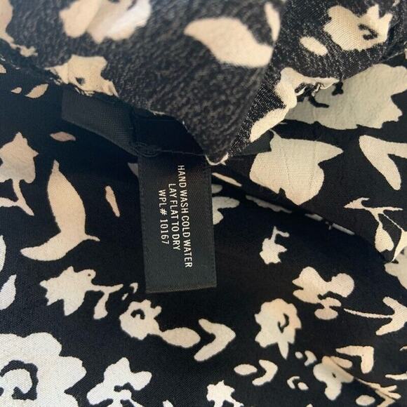 Aqua Tank Top Halter V-Neck Black White Floral Size S Preppy Dainty Coquette NWT - Picture 4 of 7